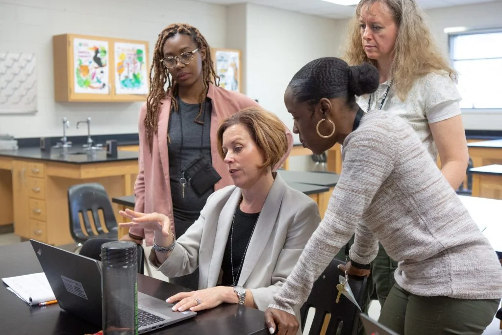 AI in Education: Balancing Efficiency and Student Engagement