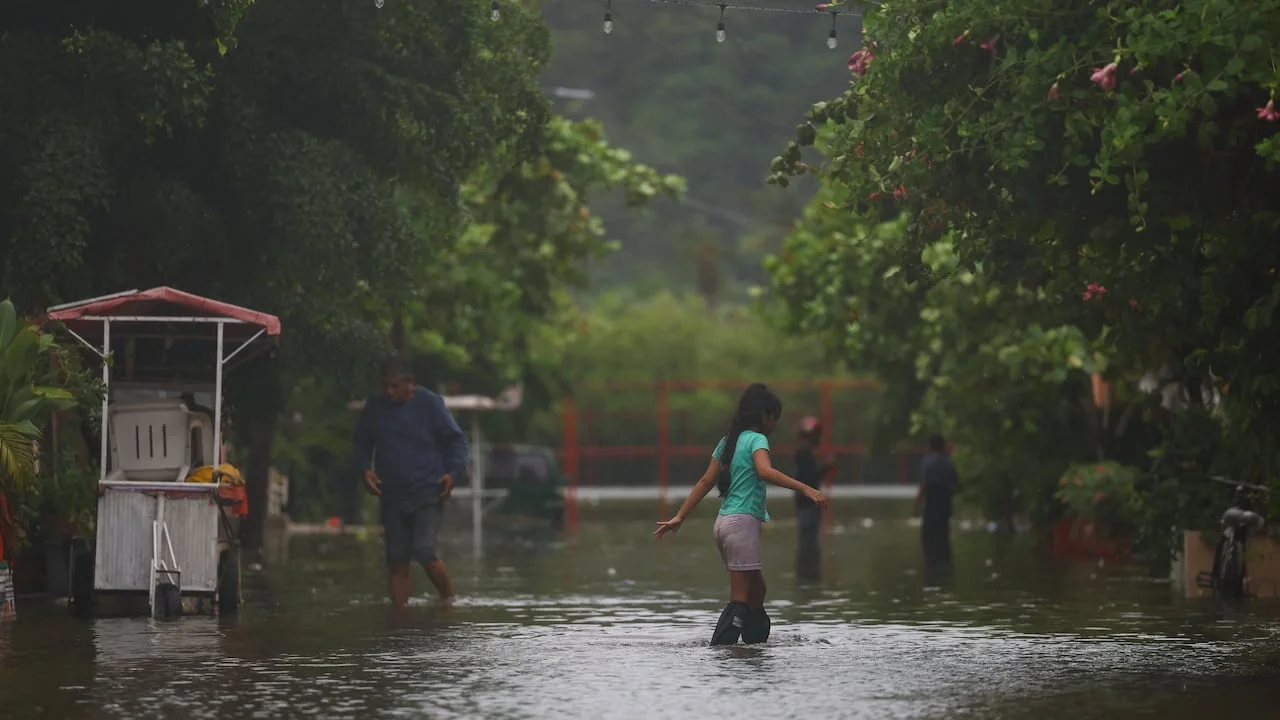 Hurricane Simon Poses Threat to Mexico's Pacific Coast: Impact and Preparedness