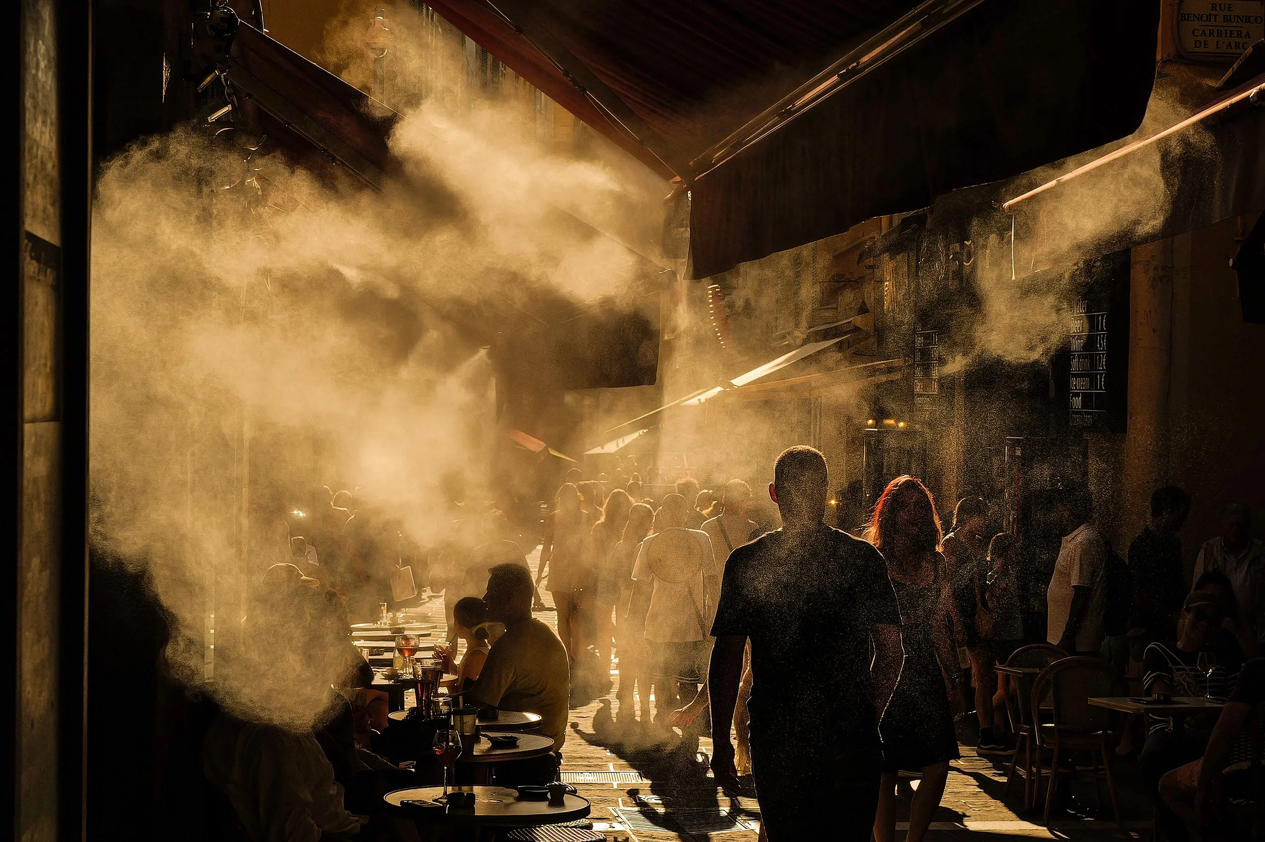 Extreme Heat Waves Challenge Climate Action Amid Political Hesitation